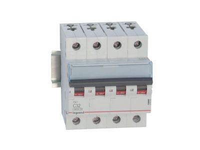 Wyłącznik nadprądowy S304 4P C 32A 6kA serii TX3 | 403565 Legrand